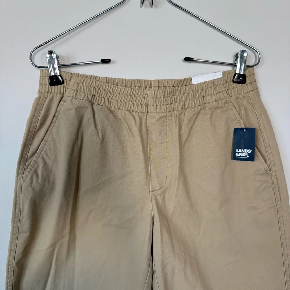 NWT Lands End Woman’s 10 Inch Khaki Chino Pull On Elastic Waist Shorts Tan